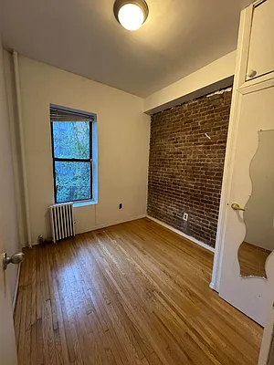 442 West 45th Street - Photo 4