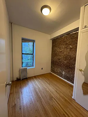 442 West 45th Street - Photo 2