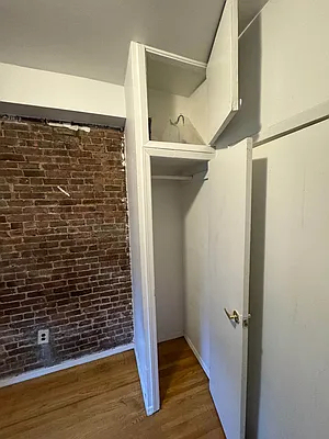 442 West 45th Street - Photo 5