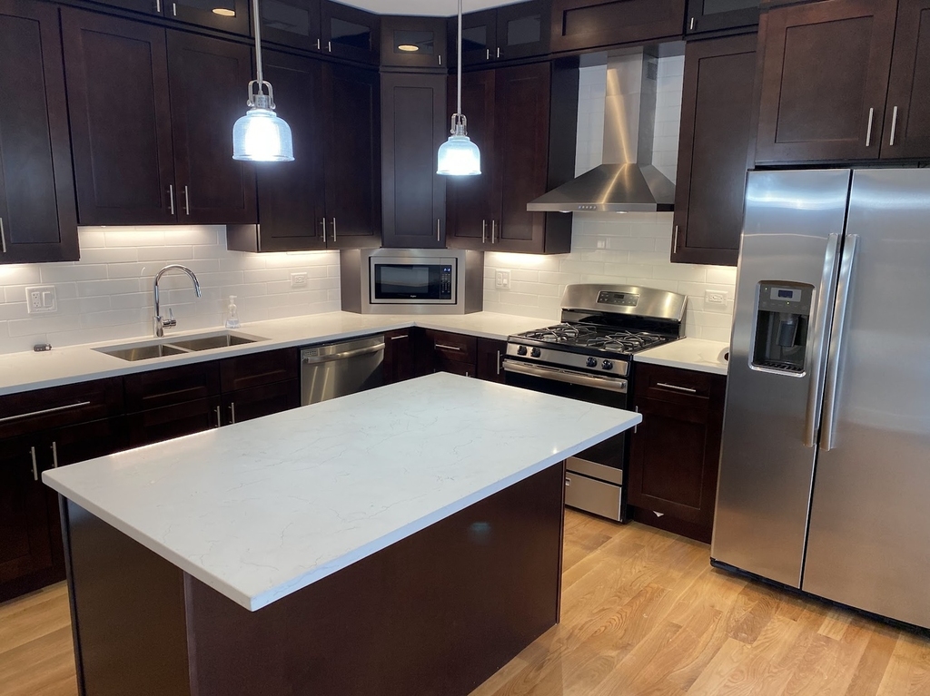 3203 N Ridgeway Avenue - Photo 3