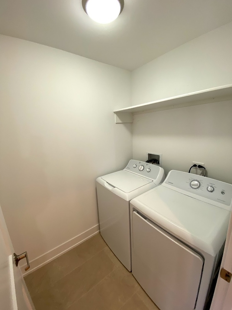3203 N Ridgeway Avenue - Photo 11