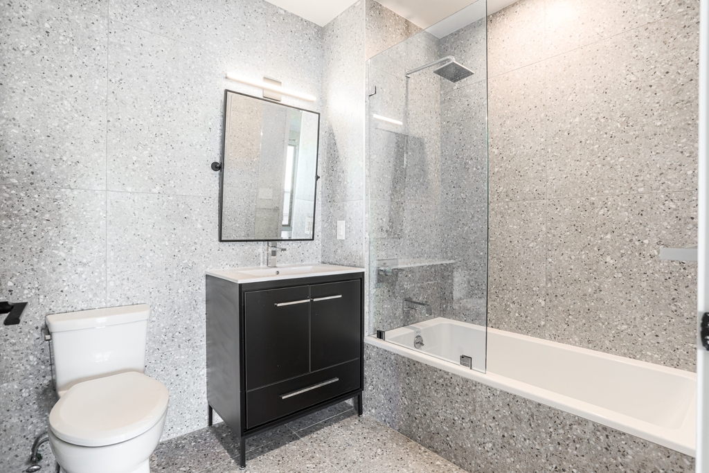 885 Rogers Avenue - Photo 3