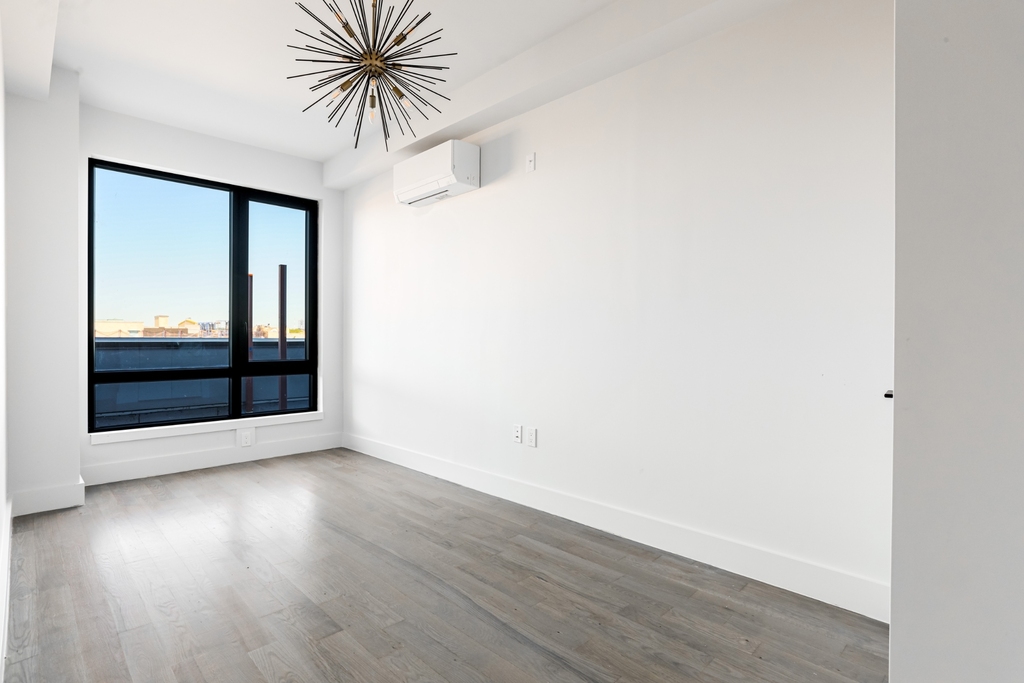 885 Rogers Avenue - Photo 6
