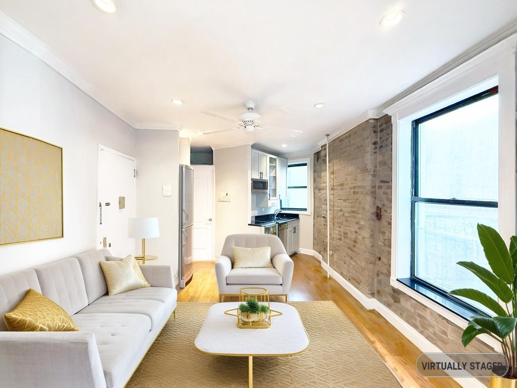 232 Elizabeth Street - Photo 1