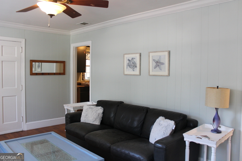 504 Bailey Street - Photo 3