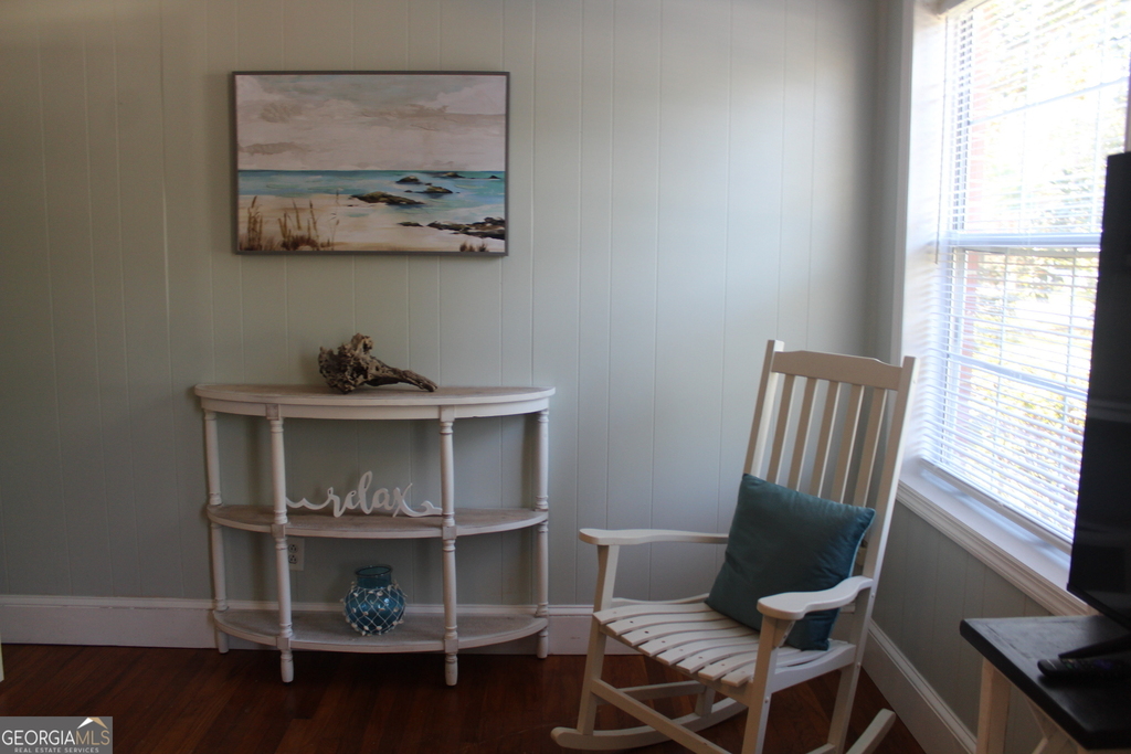 504 Bailey Street - Photo 2