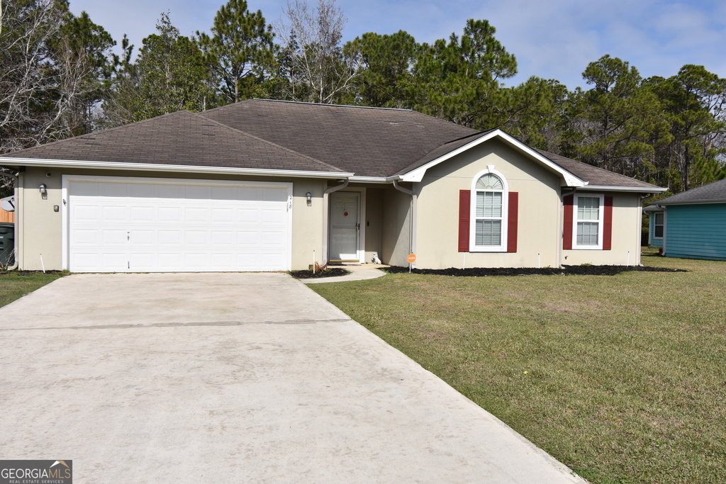 218 Lake Forest Drive - Photo 0