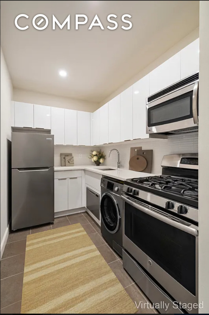 194 E 2nd Street - Photo 3