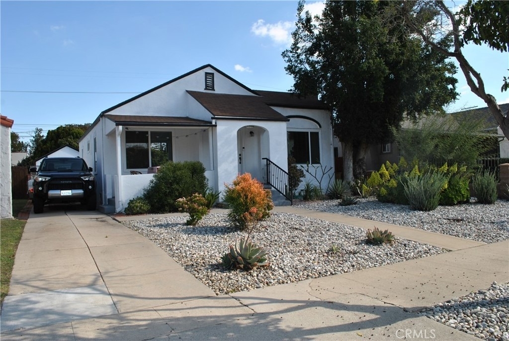 3200 Dorchester Avenue - Photo 1