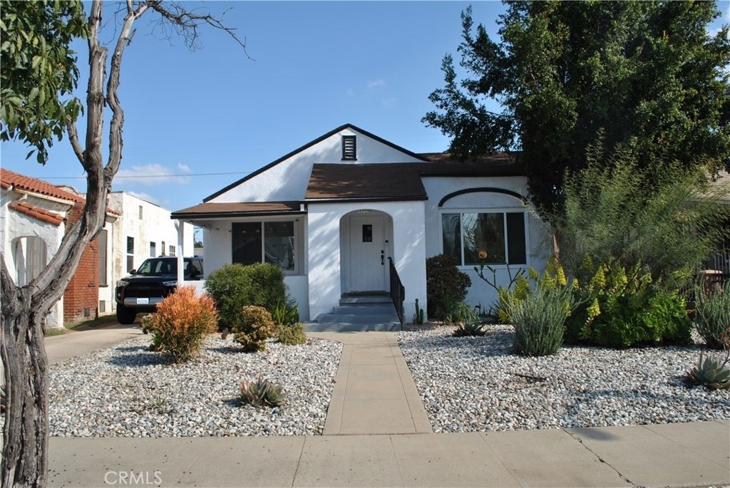 3200 Dorchester Avenue - Photo 0