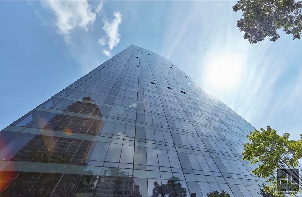 East 72nd Street - Photo 11