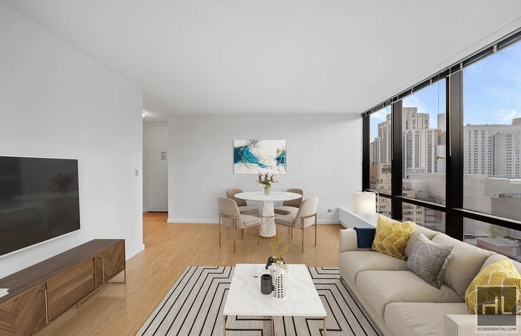 East 72nd Street - Photo 2