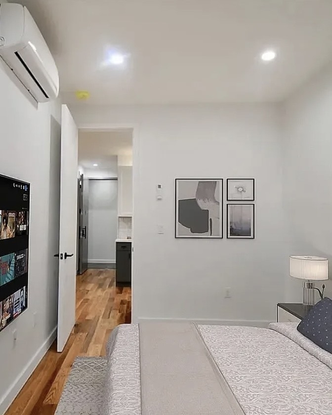 309 Weirfield street - Photo 2