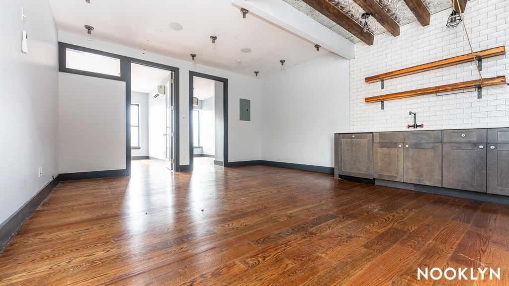 269 Meserole Street - Photo 3