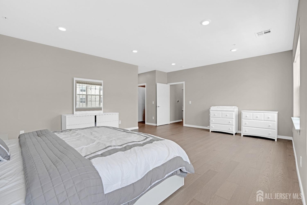131 Lorhan Drive - Photo 10