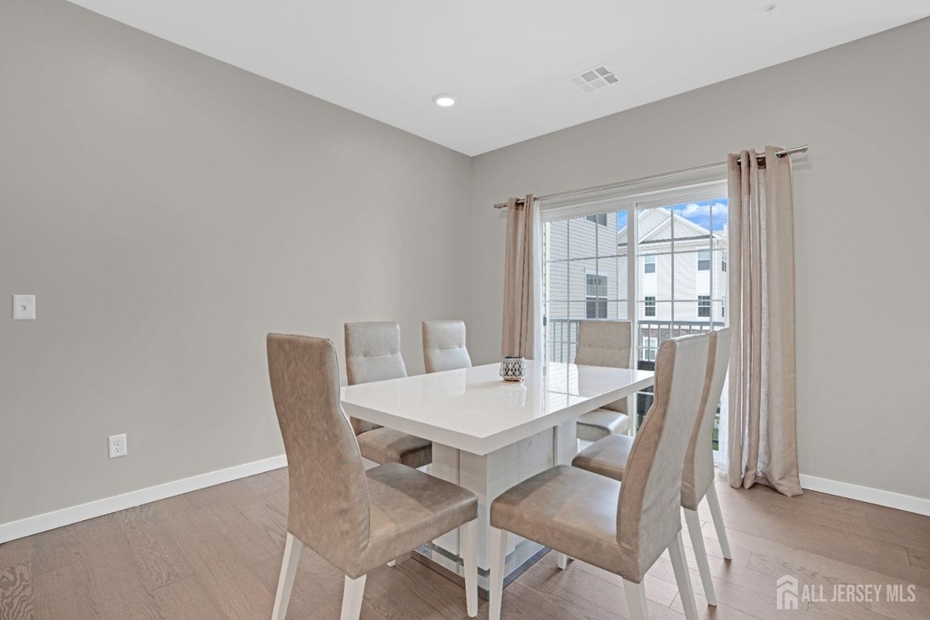 131 Lorhan Drive - Photo 5