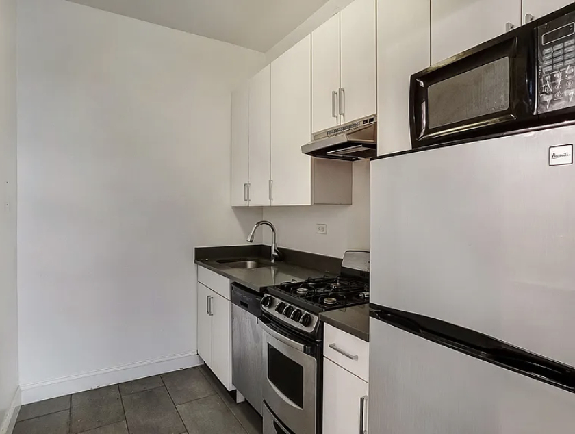 West 9th Street - Photo 2