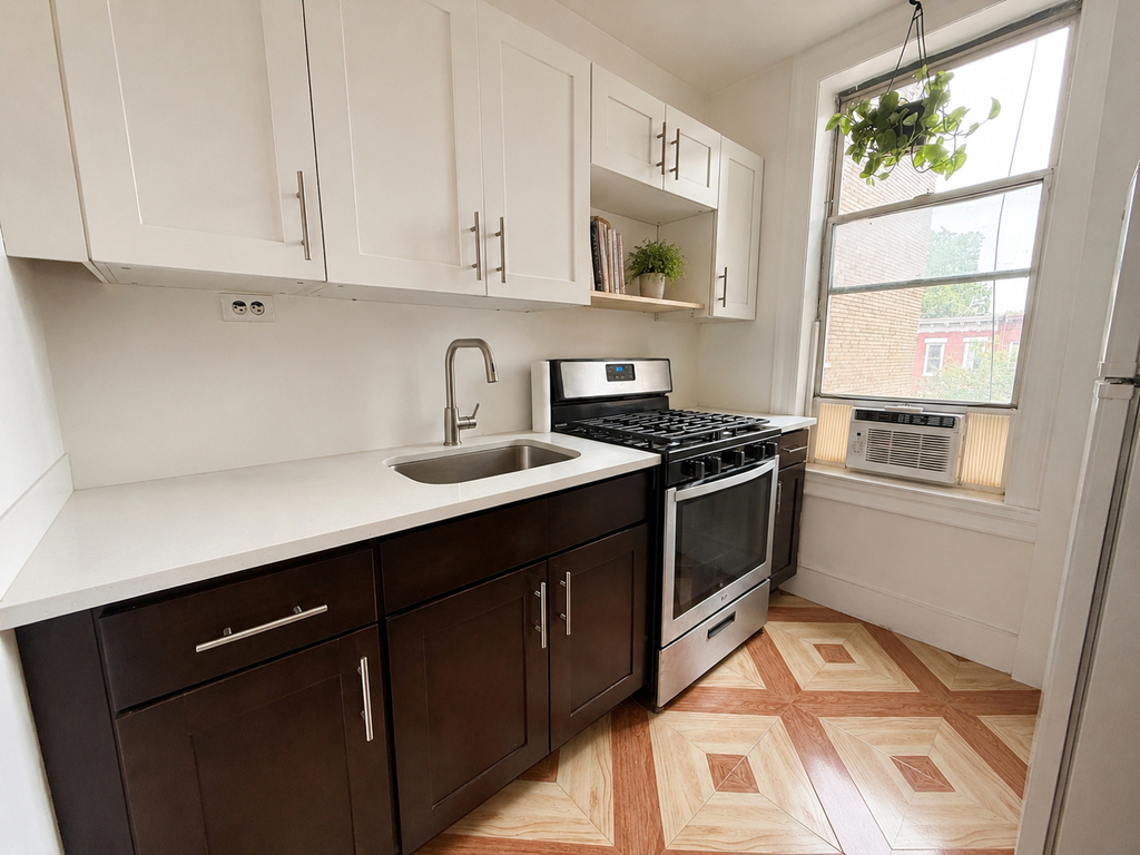 668 Hancock Street - Photo 5