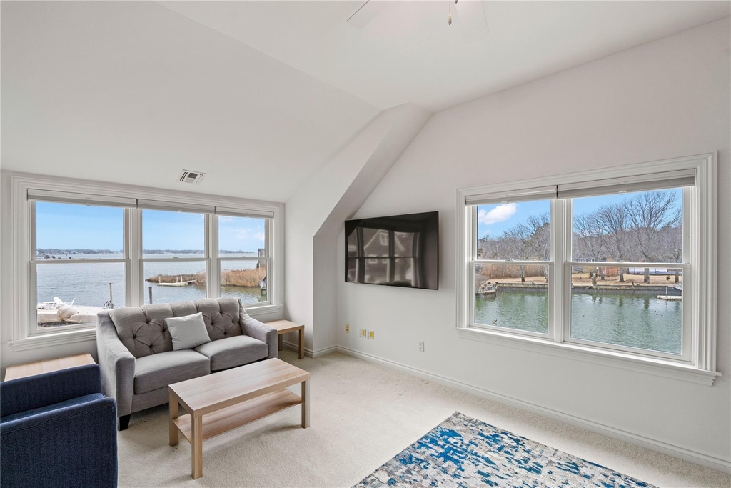 8 Hyler Drive - Photo 7