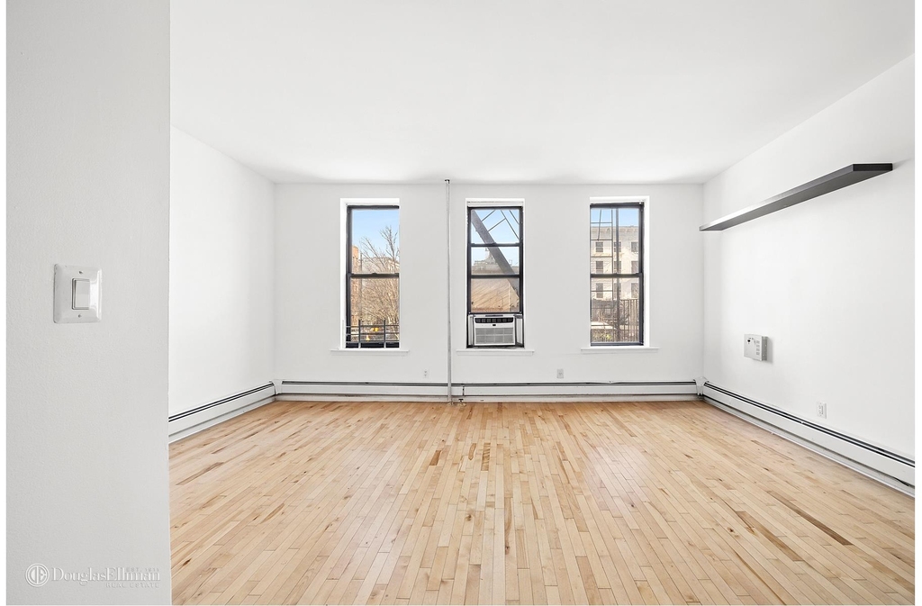 333 Lenox Ave - Photo 0