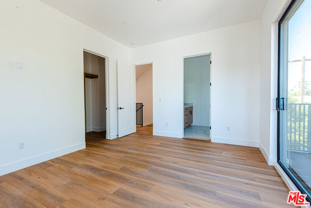 10845 N Morrison Street - Photo 3