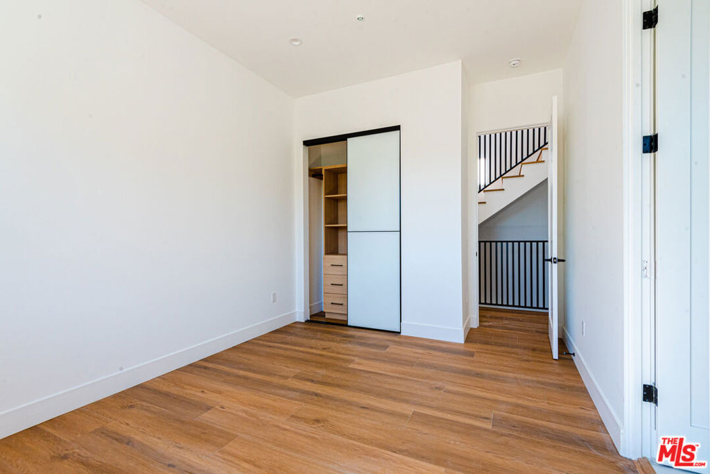10845 N Morrison Street - Photo 8