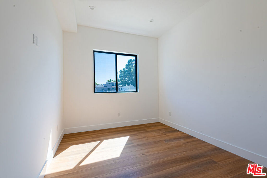 10845 N Morrison Street - Photo 10
