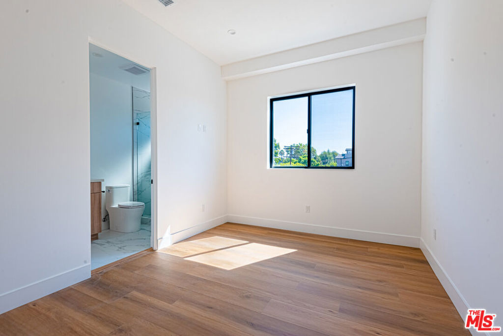 10845 N Morrison Street - Photo 6