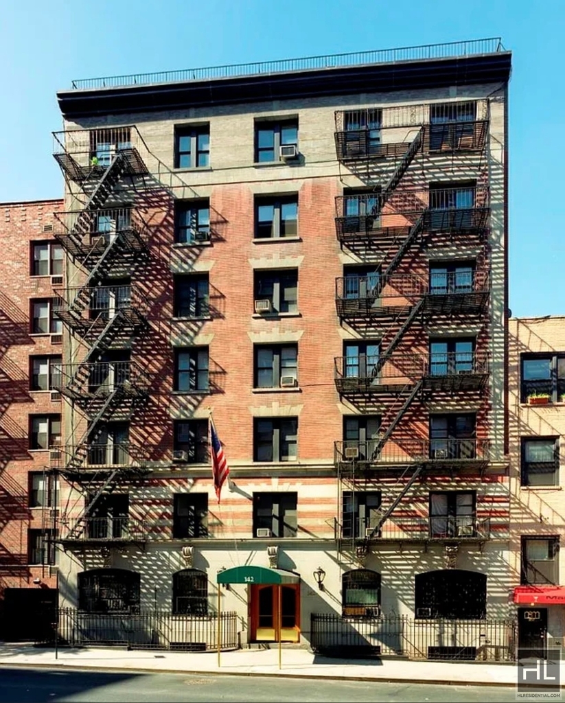 East 27th Street - Photo 4