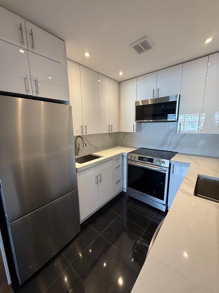 661 Chestnut Street - Photo 8