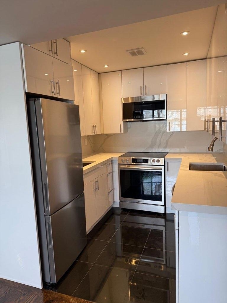 661 Chestnut Street - Photo 6
