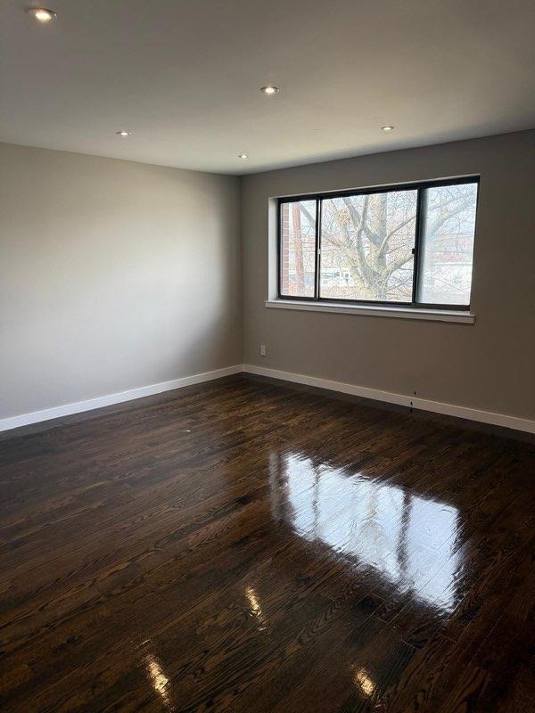 661 Chestnut Street - Photo 3