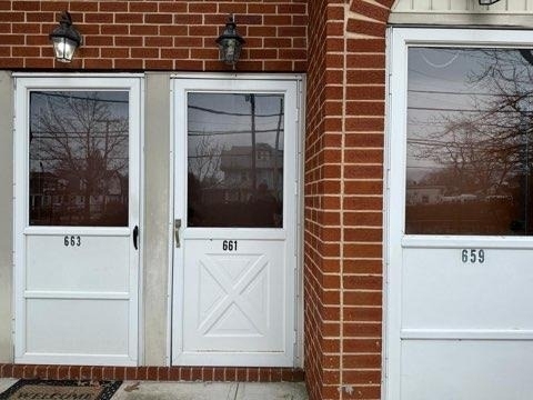 661 Chestnut Street - Photo 0