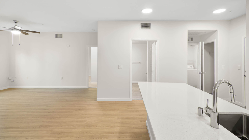 39410 Civic Center Dr. - Photo 14