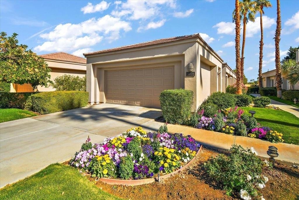 54838 Oak Tree - Photo 1