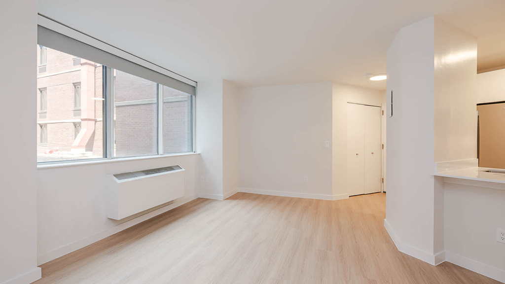 180 Riverside Blvd - Photo 70