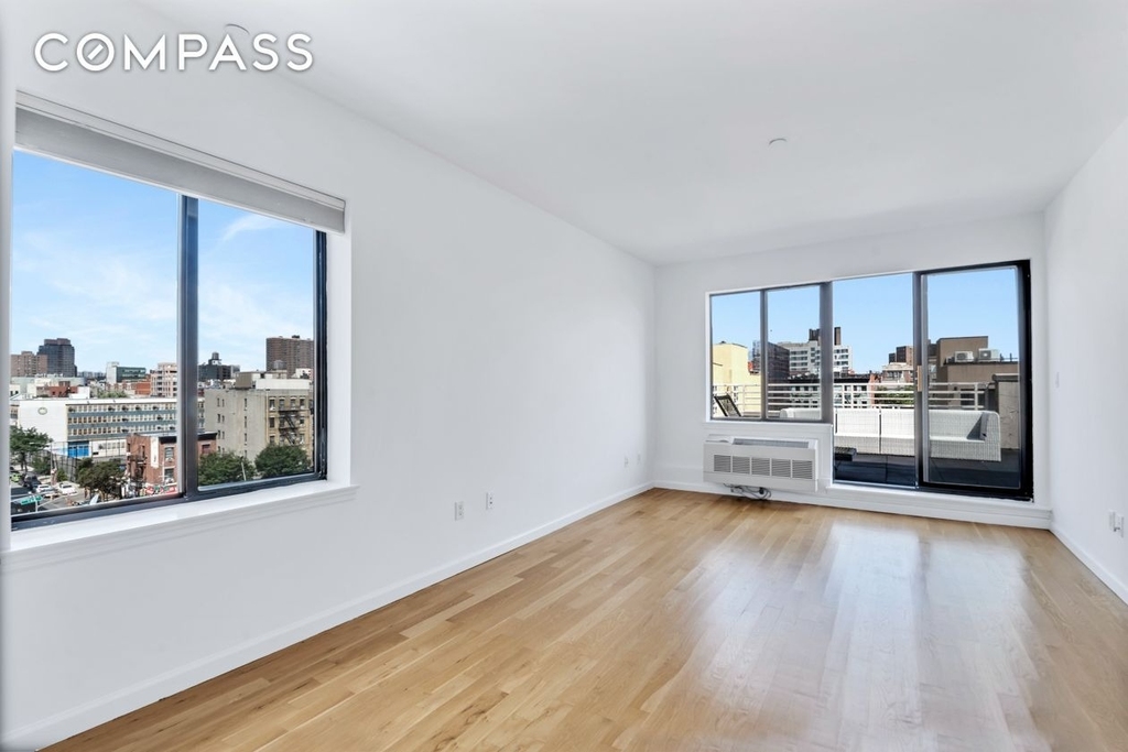 416 E 117th Street - Photo 4