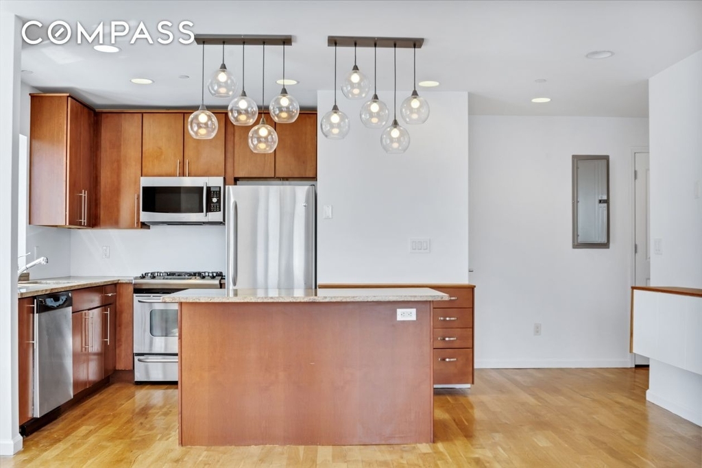 416 E 117th Street - Photo 5