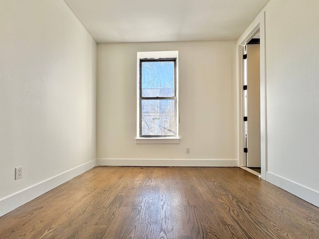 16-57 Summerfield St - Photo 4
