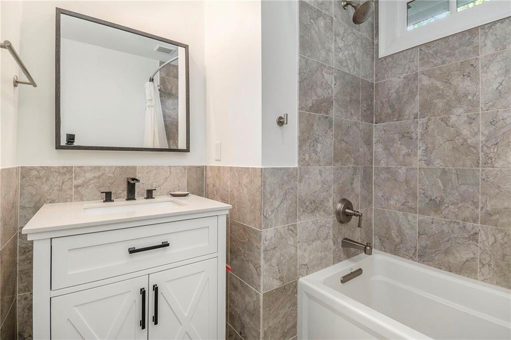 2871 Tupelo Street Se - Photo 26