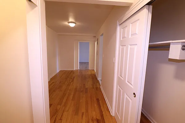 34-15 Parsons Boulevard - Photo 2