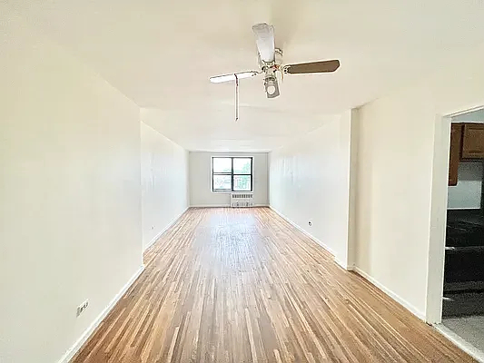 41-25 Case Street - Photo 2