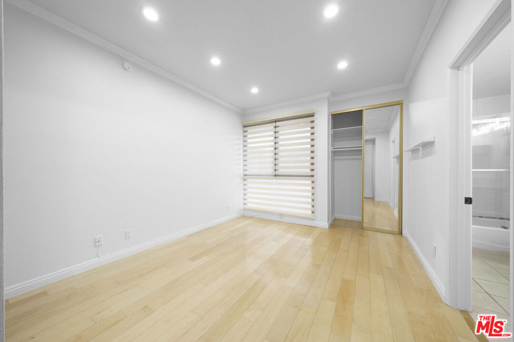 4477 Wilshire Boulevard - Photo 8