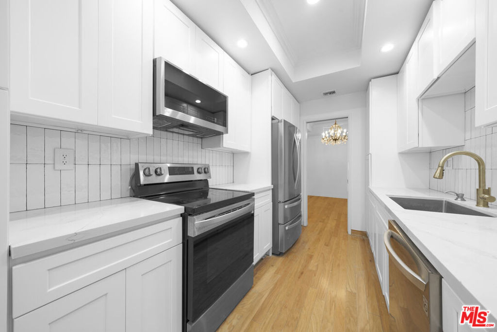 4477 Wilshire Boulevard - Photo 14