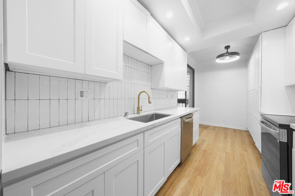 4477 Wilshire Boulevard - Photo 13