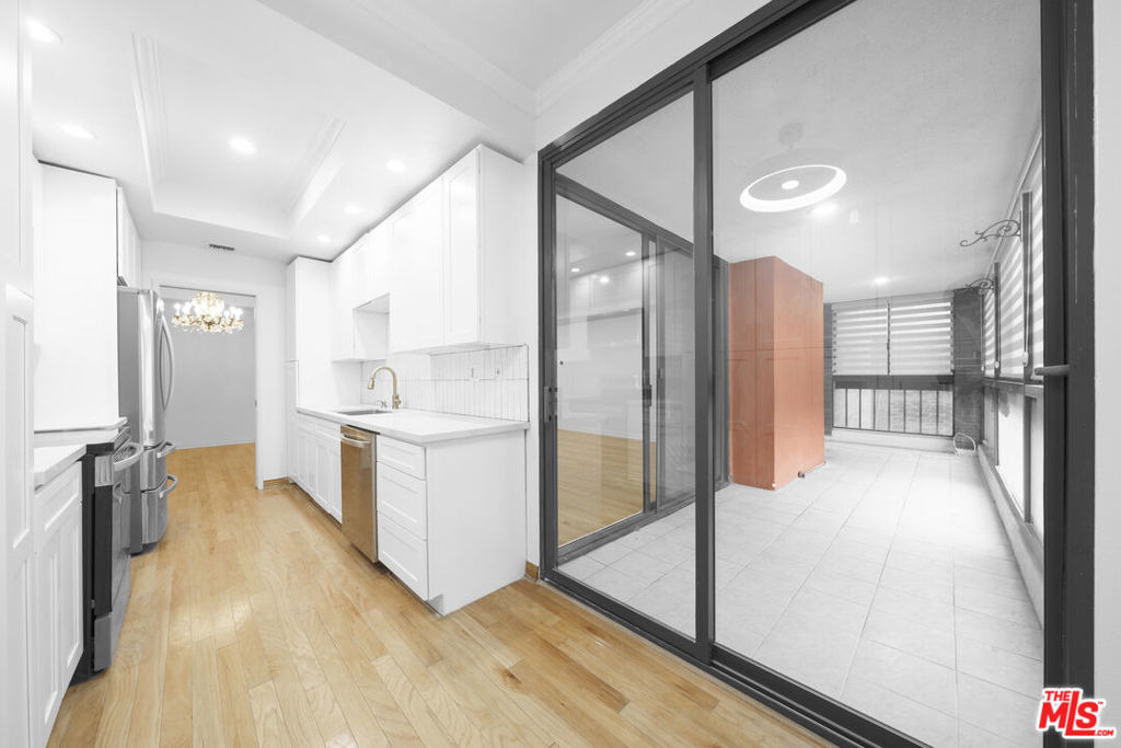 4477 Wilshire Boulevard - Photo 15