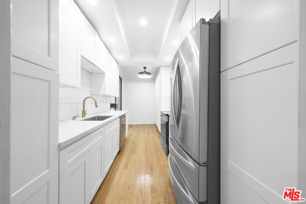 4477 Wilshire Boulevard - Photo 12