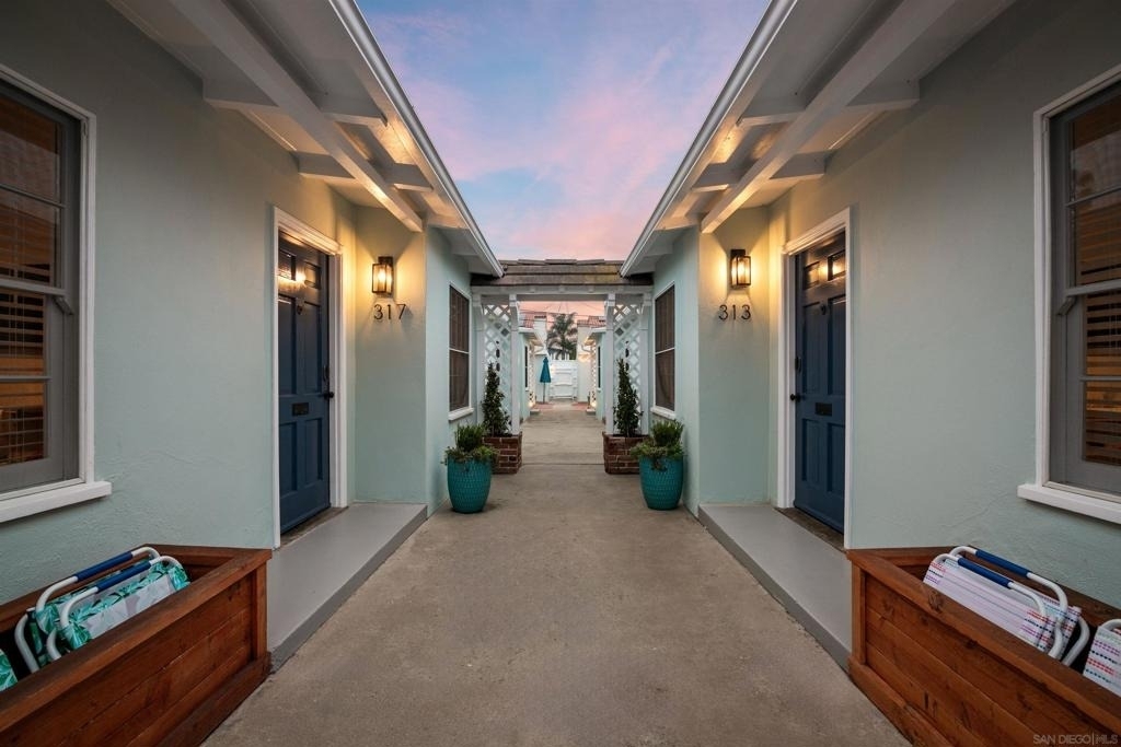 319 Nautilus Street - Photo 10