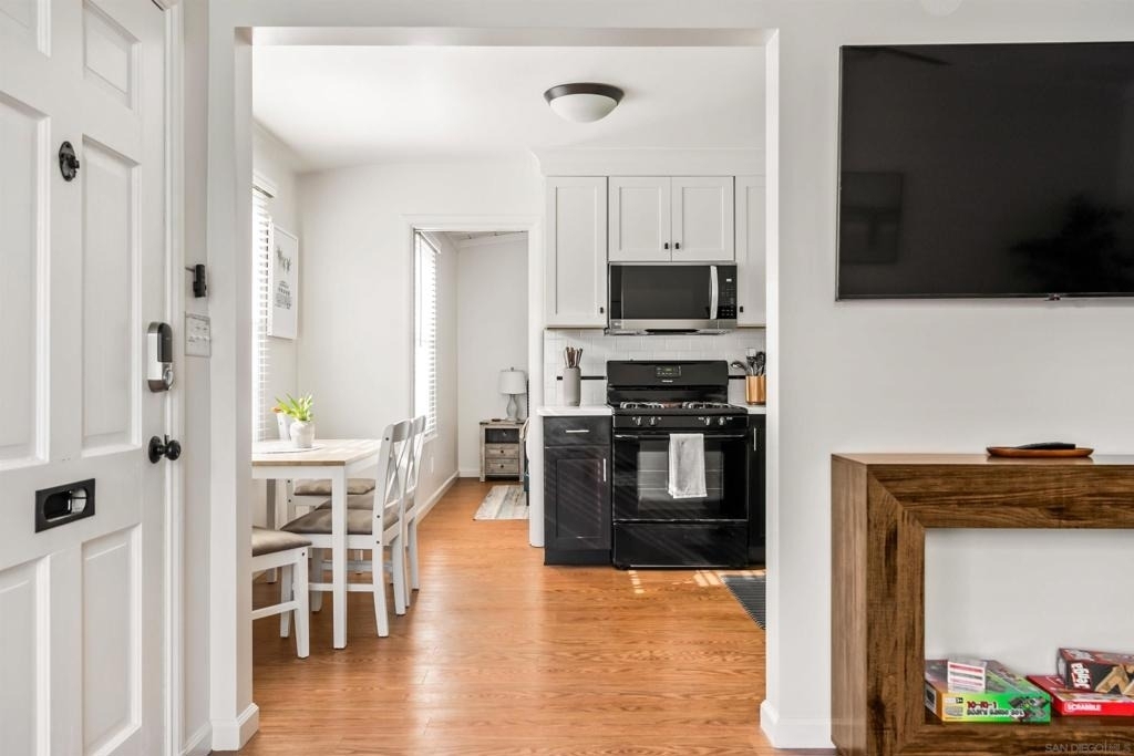 319 Nautilus Street - Photo 1