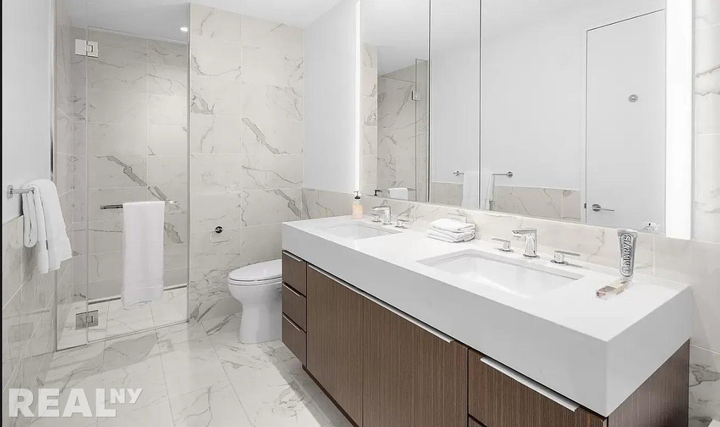 West 61st Street - Photo 3